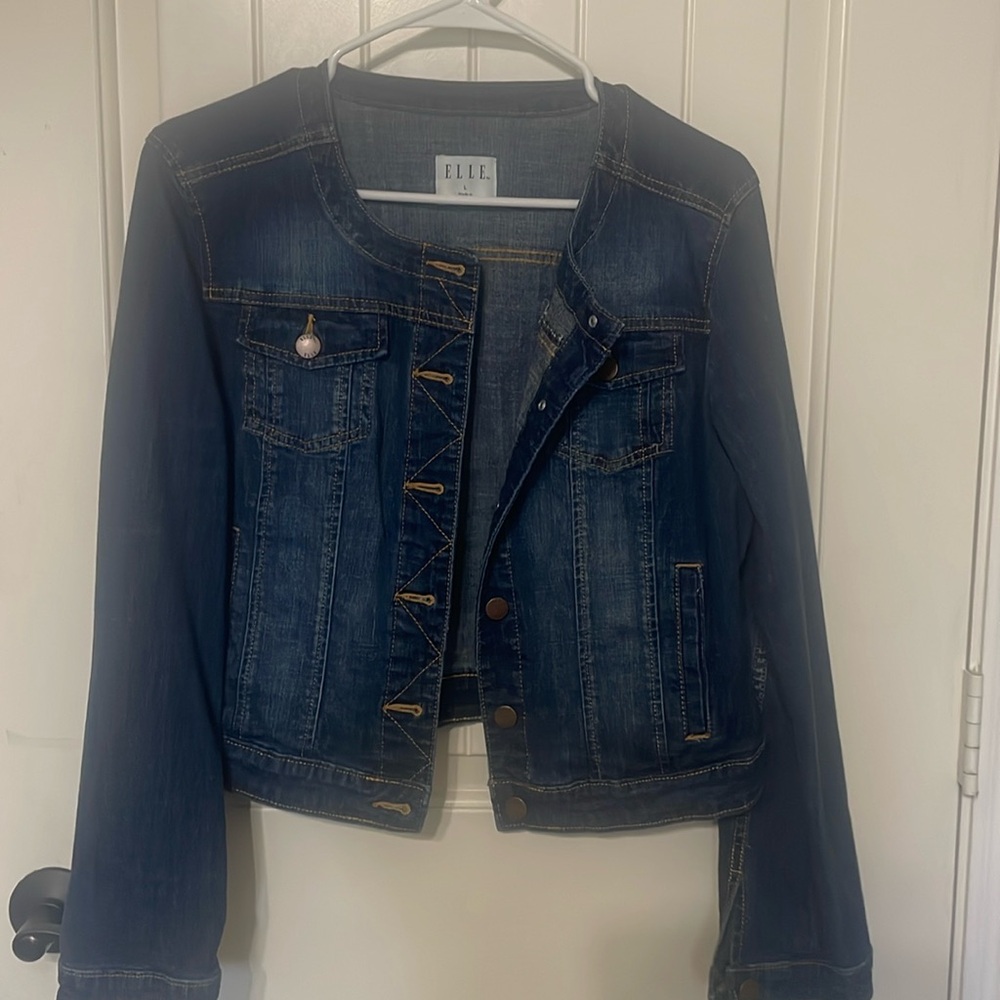 Woman’s denim jacket. Elle brand Sz L